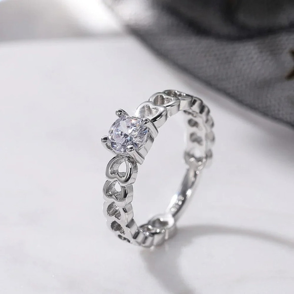 💍Lovely Anillos Hollow Heart Round Cut Moissanite Eternity Ring for Women, K770 - Picture 7 of 10